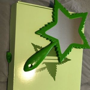 BNIB Jeffree star weed mirror